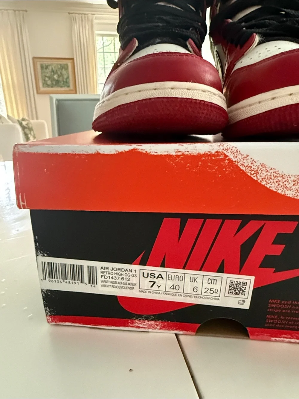 Nike Air Jordan 1 Mid - White/Red/Black